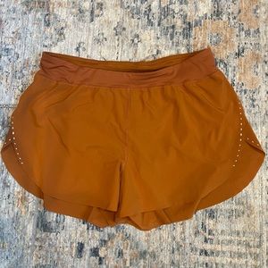 Lululemon Find Your Pace HR Shorts Size 10